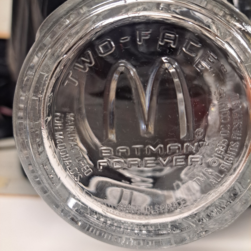 Batman  Forever Two - Face Glass Mug  1995 Mcdonald's. - Picture 3 of 7